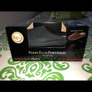 Perry Ellis Men’s Memory Foam Slippers